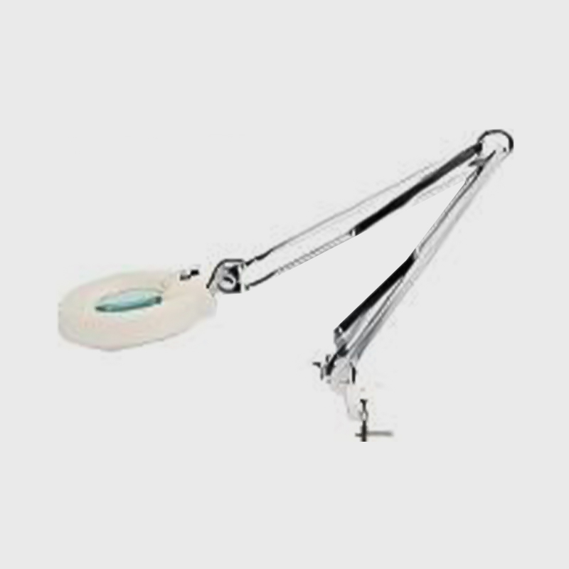 Zväčšovacie sklo na kontrolu lekárskych nástrojov